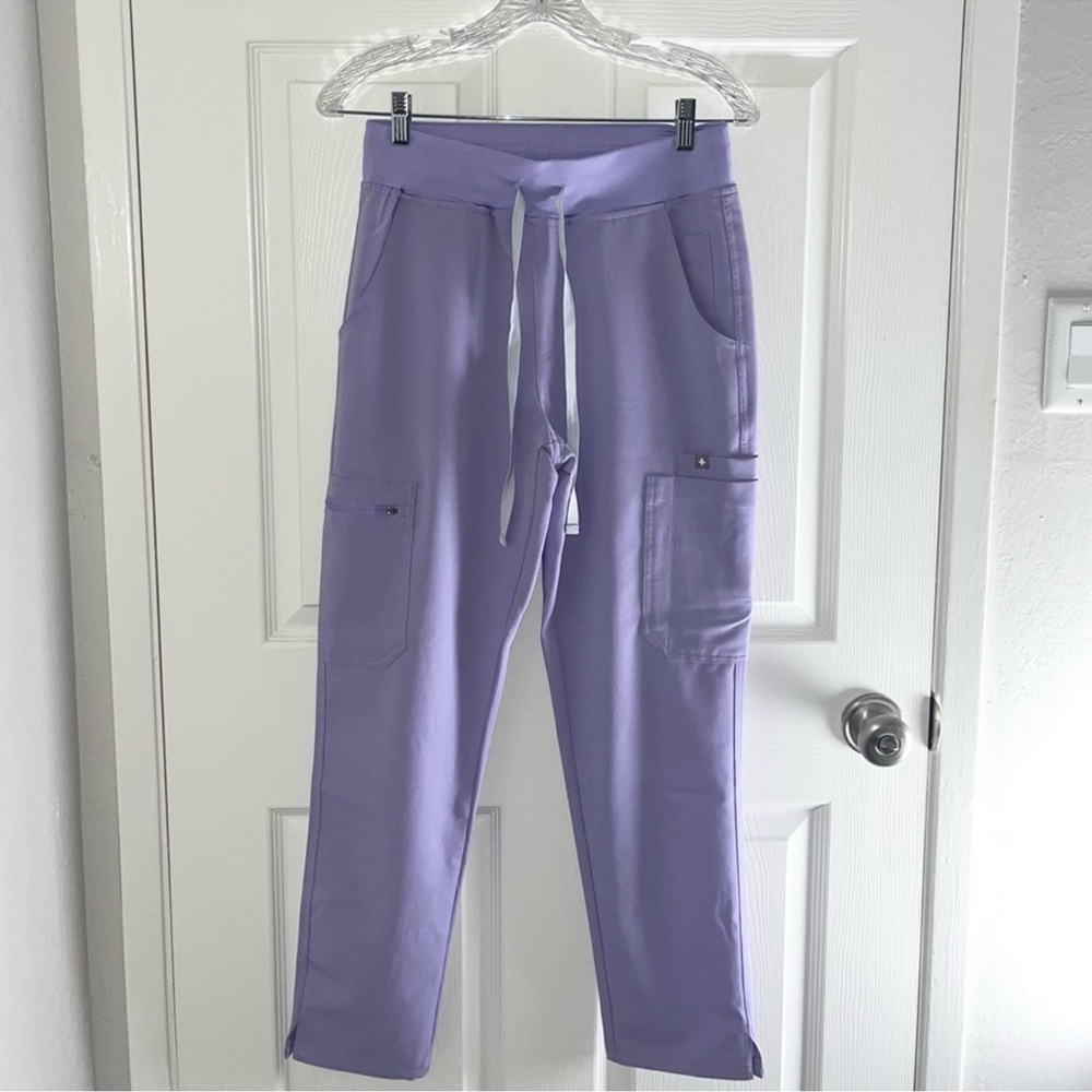 Figs Purple Small (SP) Scrub Pants 
Color Lavender